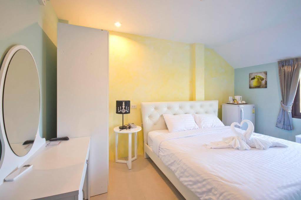 Oyo 345 The Click Guesthouse At Chalong Phuket Esterno foto