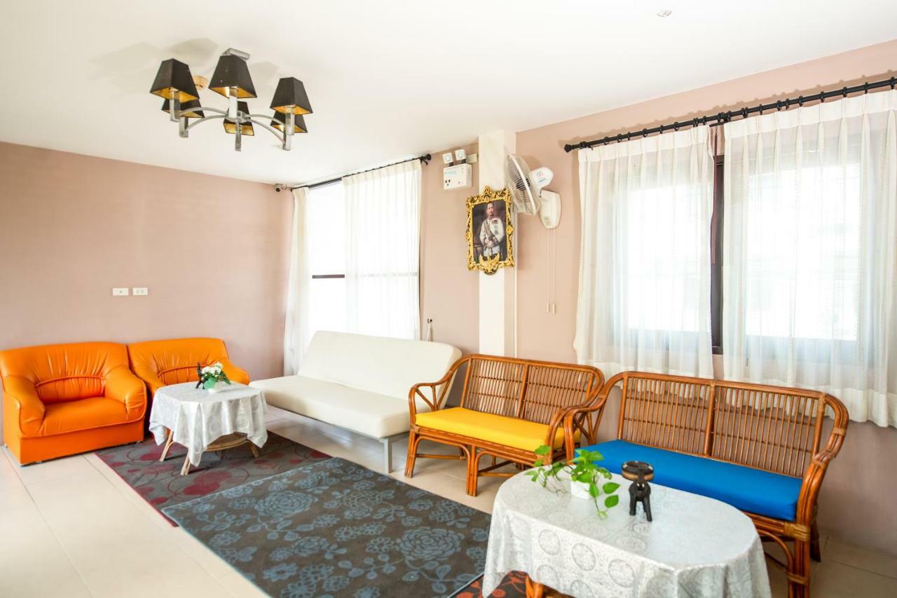 Oyo 345 The Click Guesthouse At Chalong Phuket Esterno foto